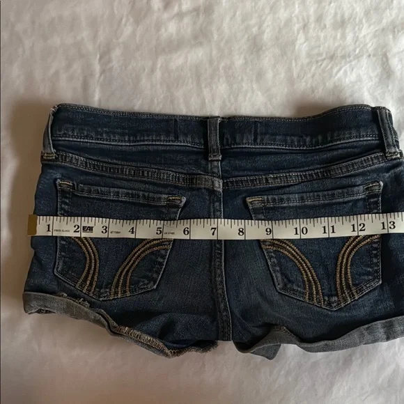 Women’s Hollister Blue Denim Low Rise Shorts 23/00 - Picture 7 of 7